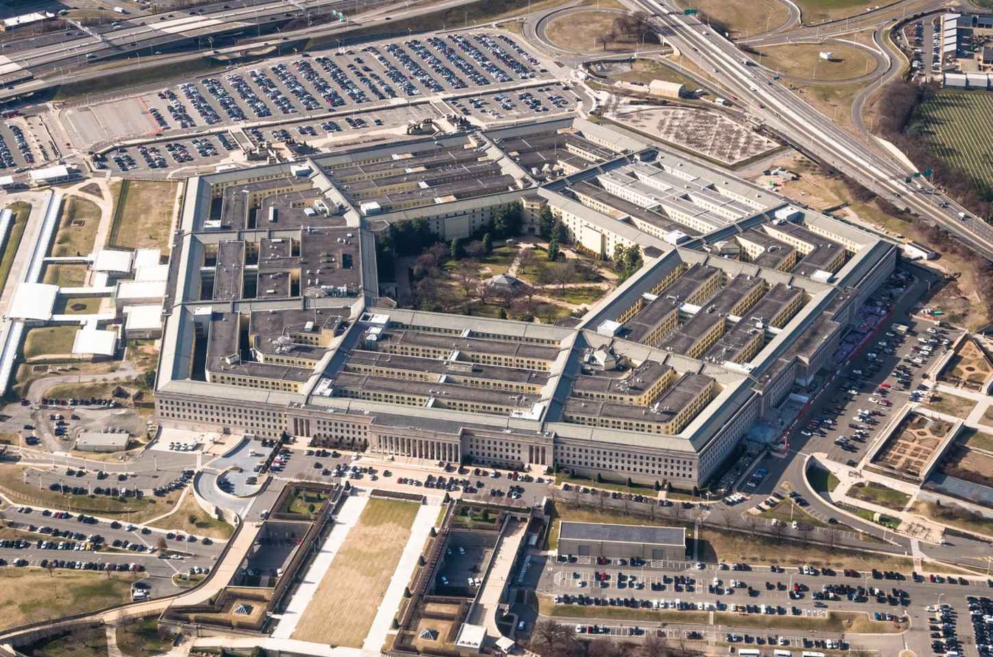 Pentagon declara Anthropic como risco à cadeia de suprimentos após conflito ético