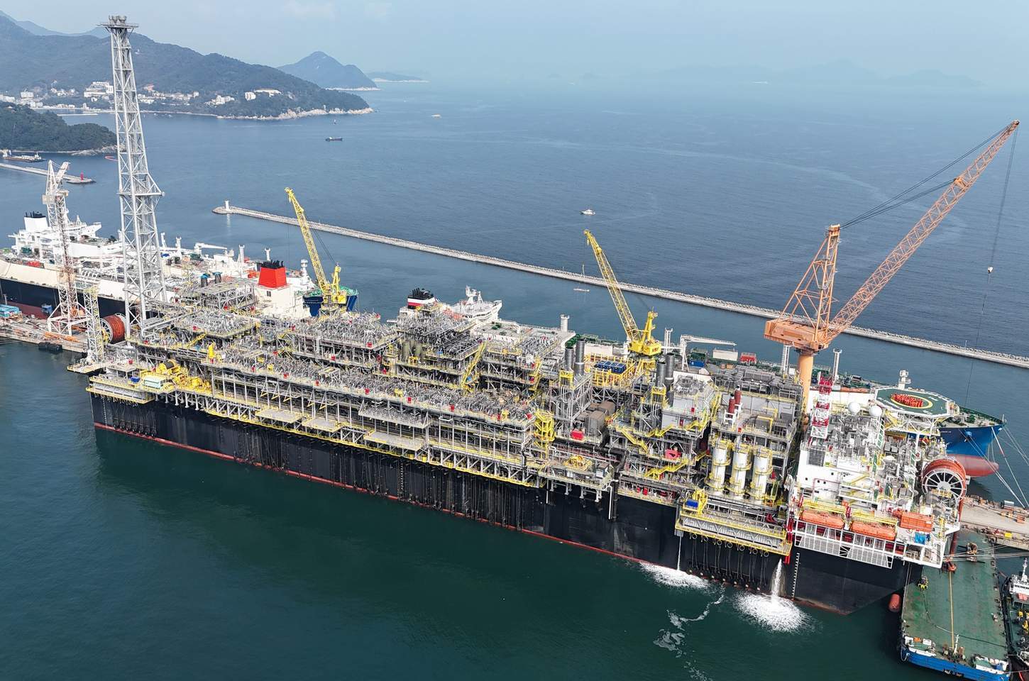 Petrobras inicia operação da plataforma P-79 em Búzios com três meses de antecedência