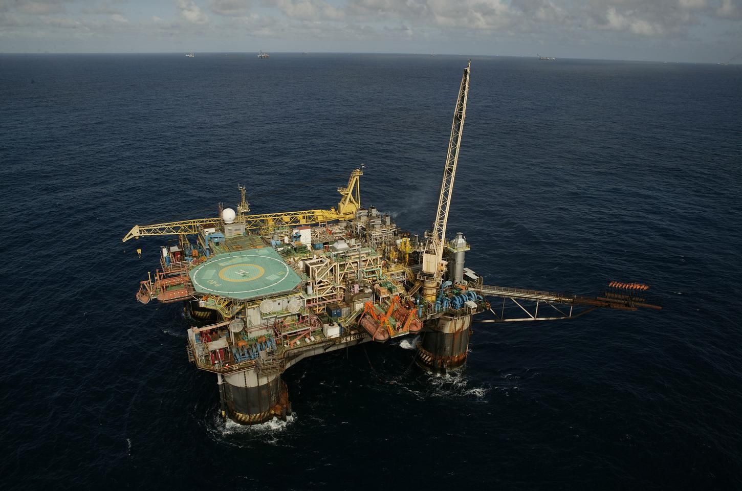 Petrobras retoma controle total de campos na Bacia de Campos por US$ 450 milhões