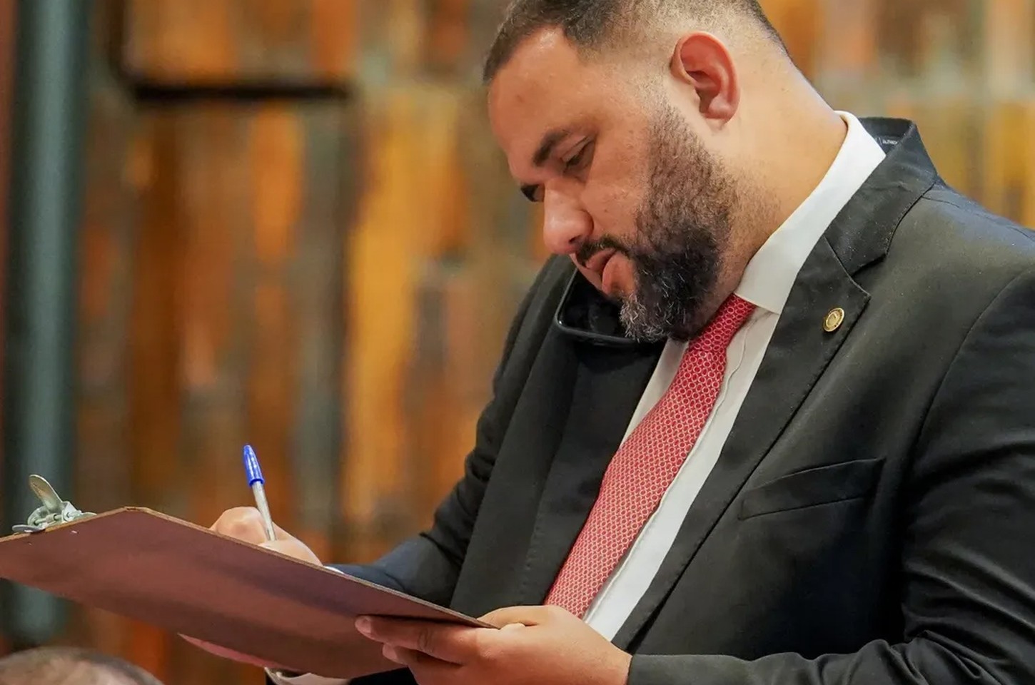 PF encontra mensagens com ameaças de violência no celular do deputado Thiago Rangel
