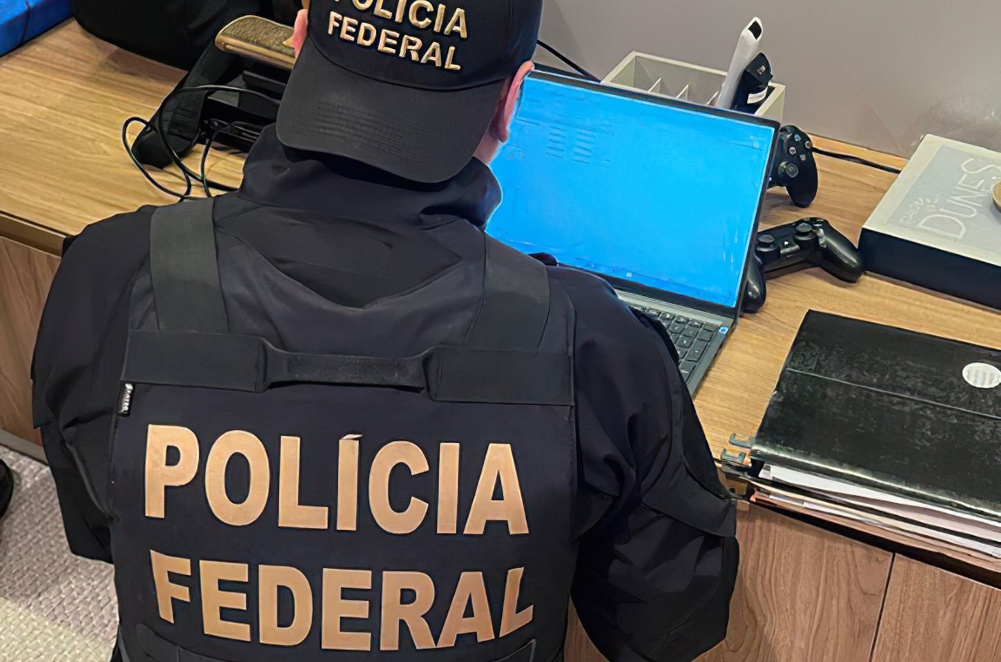 PF prende suspeitos por vazar dados fiscais de ministros do STF