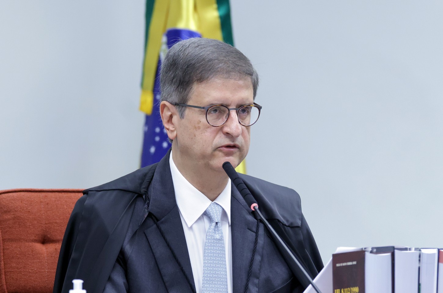 PGR se opõe a prisão domiciliar de Bolsonaro