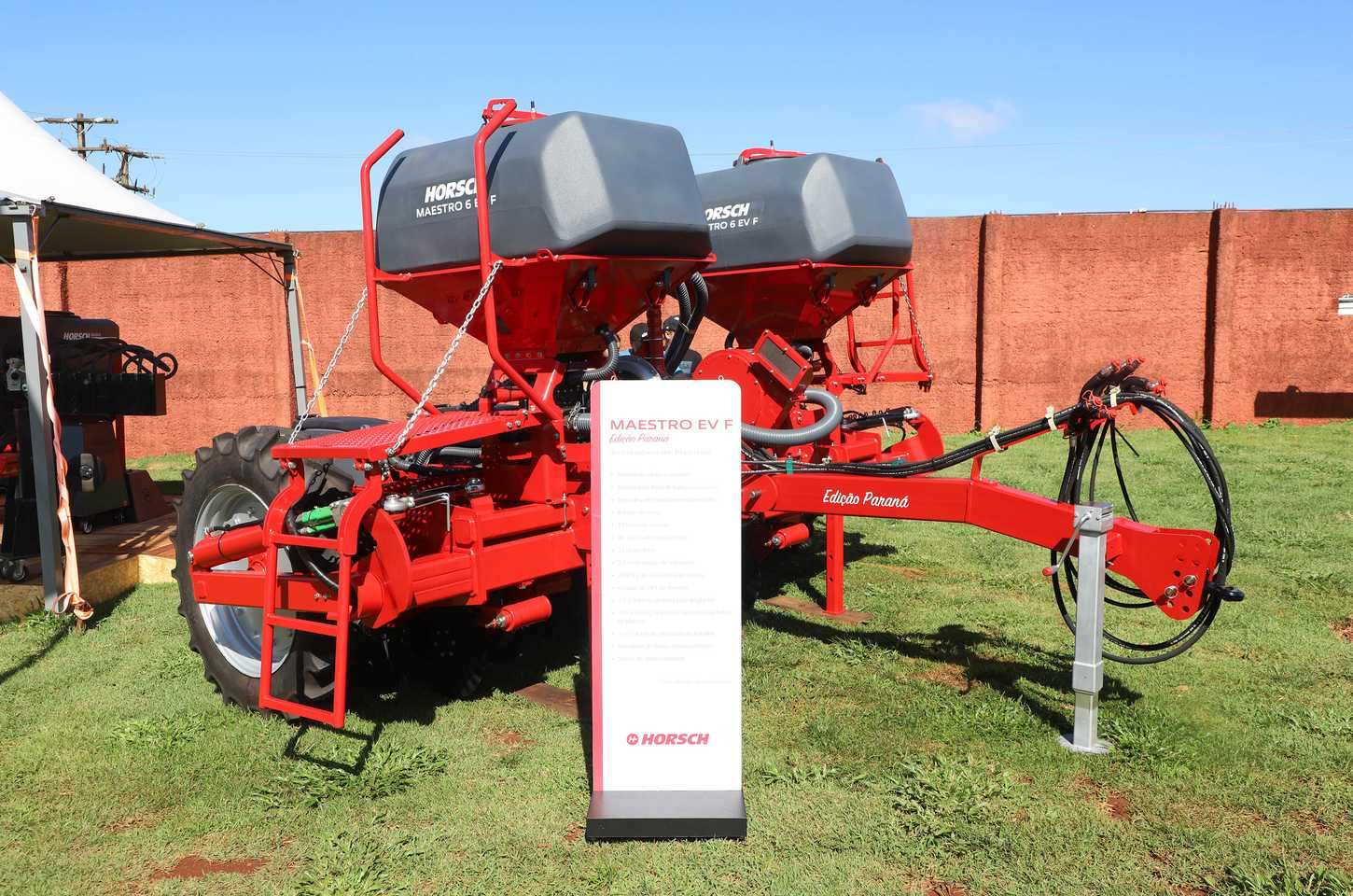 Plantadeira de precisão para pequenos produtores nasce em colégio agrícola do Paraná