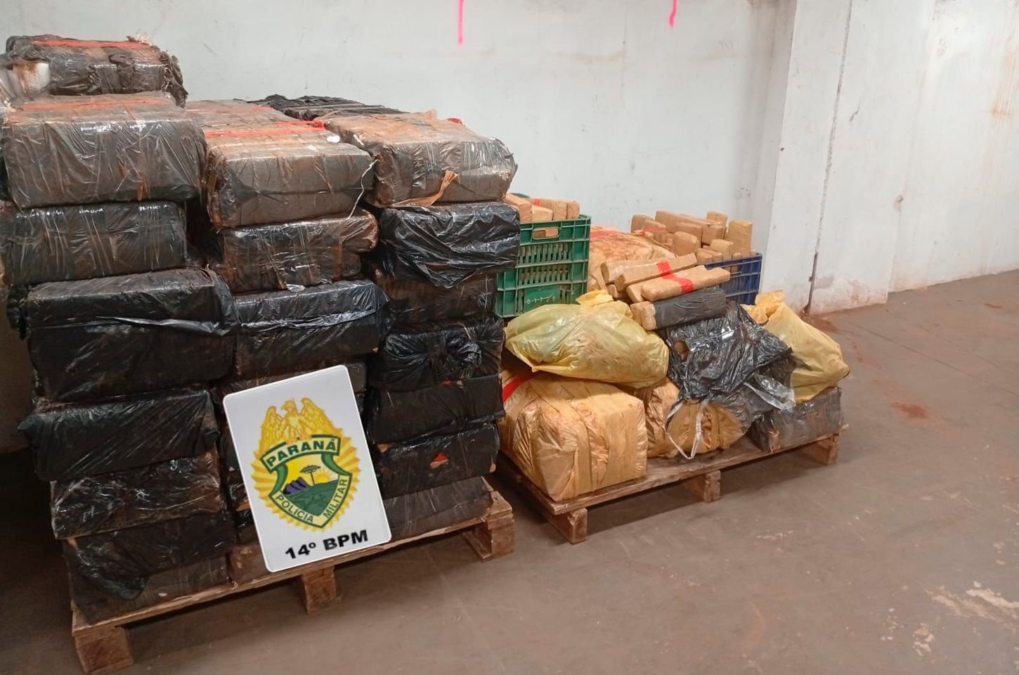 PMPR apreende quase uma tonelada de maconha em Foz do Iguaçu