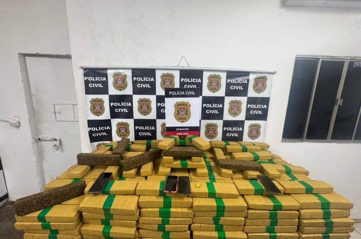 Polícia apreende quase 1,4 toneladas de maconha em São Paulo