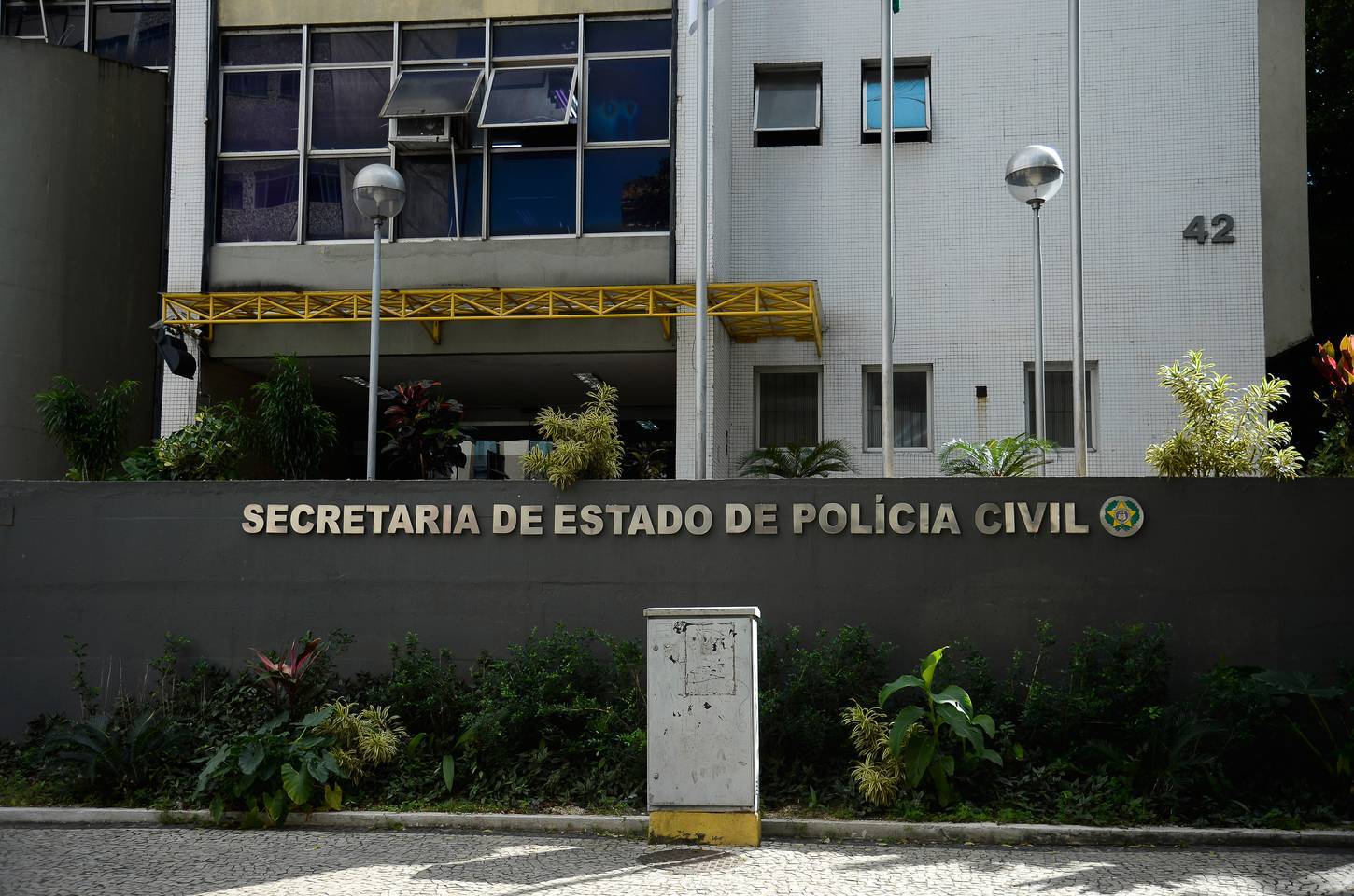 Polícia Civil do Rio apreende bombas caseiras e desarticula plano de atentado