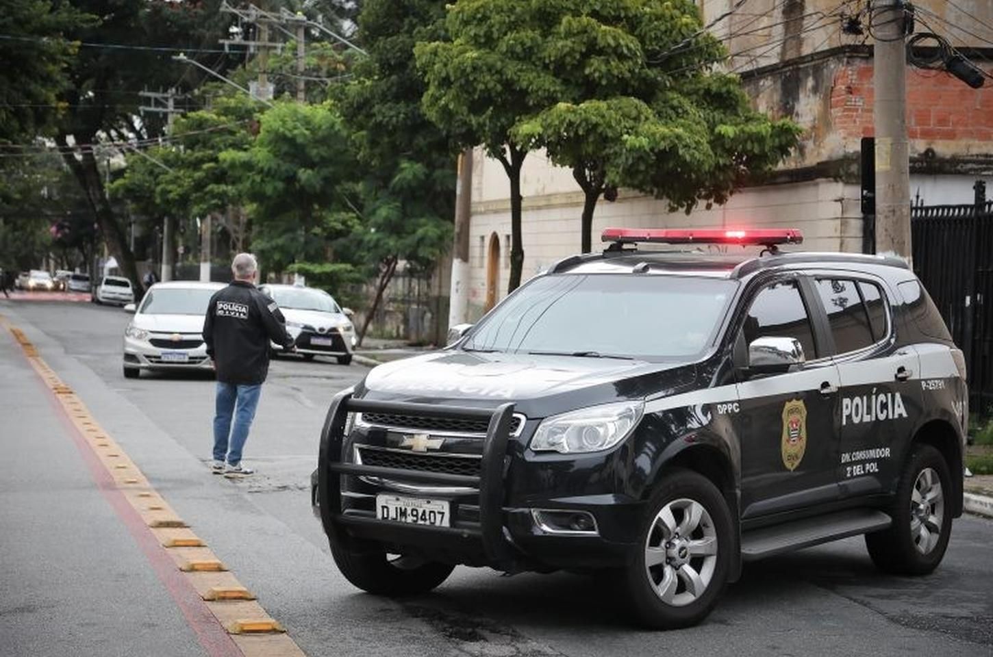 Polícia Civil prende três suspeitos de desmanche clandestino em Embu das Artes