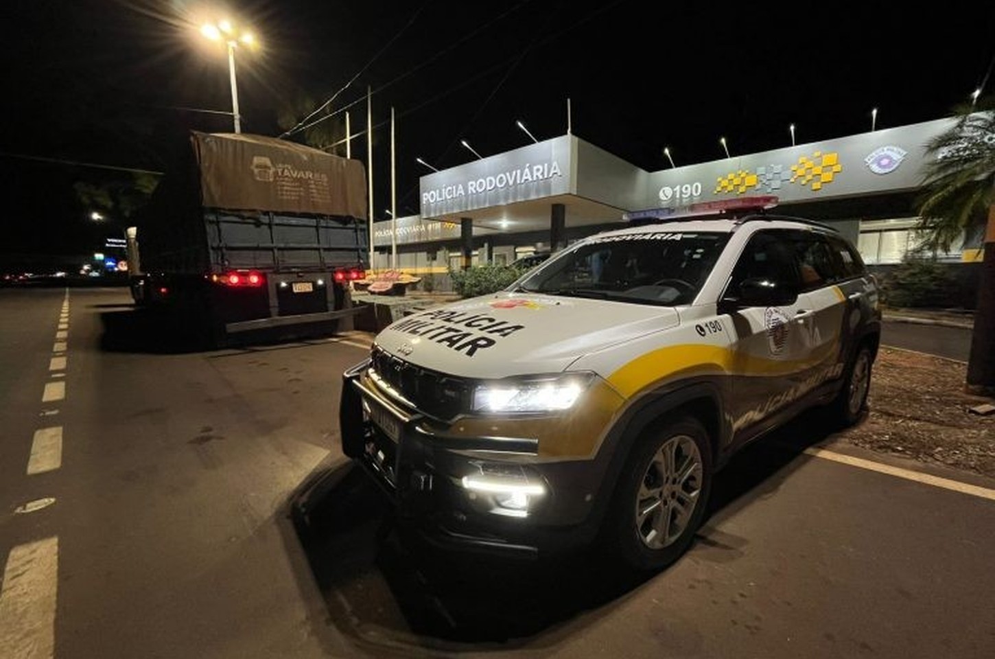 Policiais apreendem 422 quilos de cocaína na Castello Branco