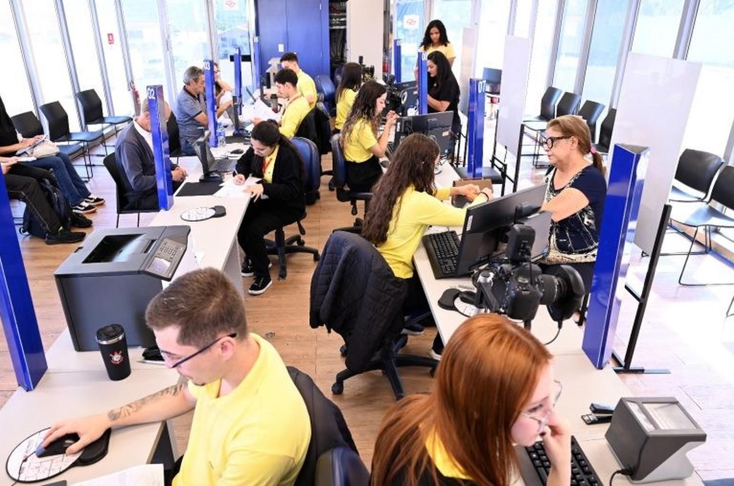 Poupatempo Móvel leva serviços públicos a Santa Branca