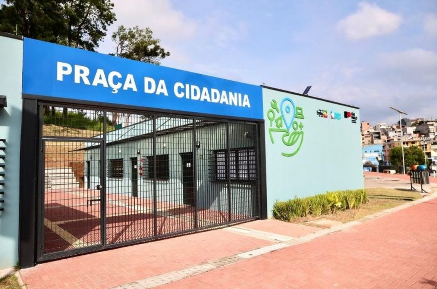 Praça da Cidadania é inaugurada em Embu das Artes com foco em lazer e qualificação