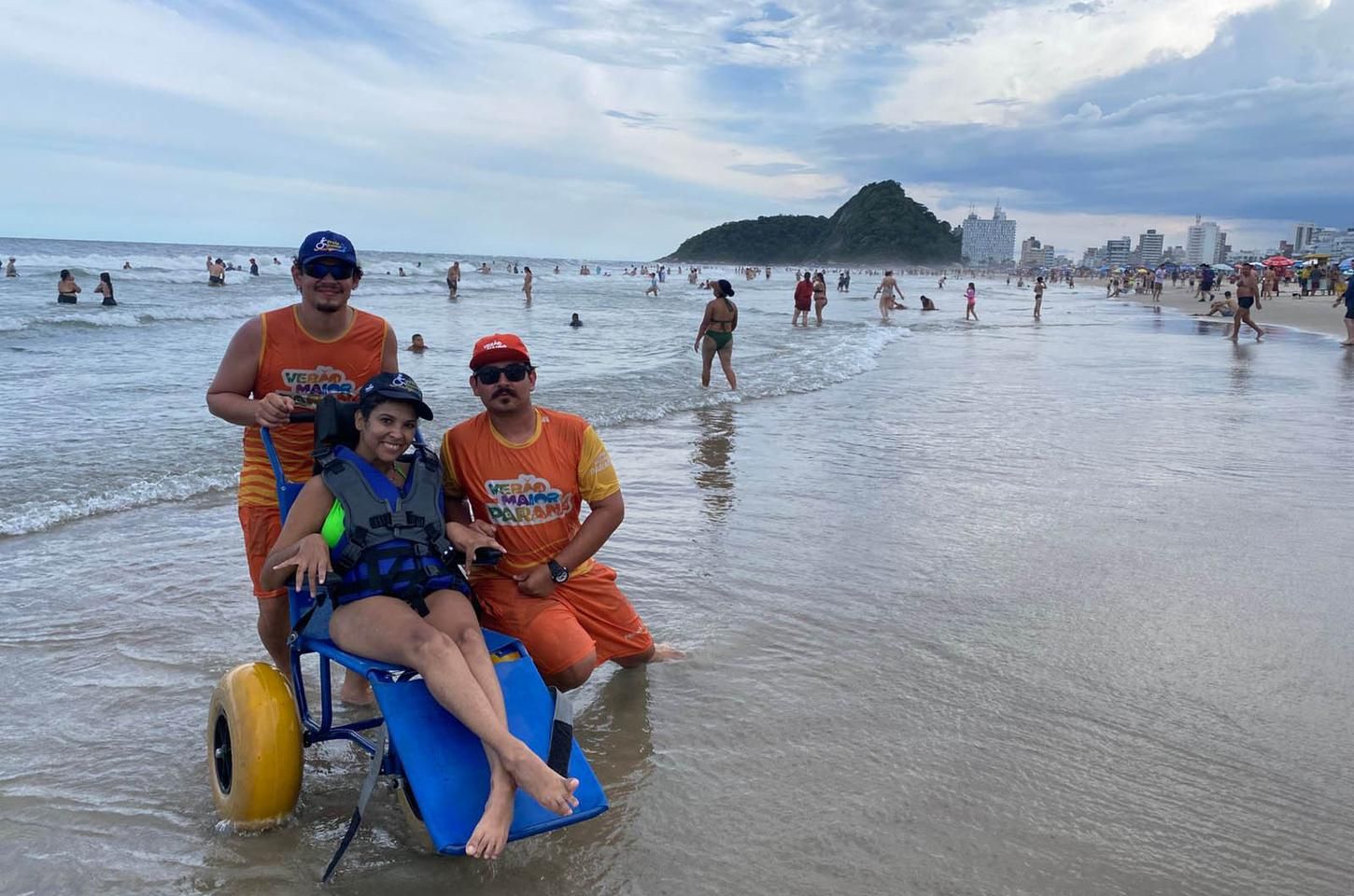 Praia acessível bate recorde de atendimentos no verão do Paraná