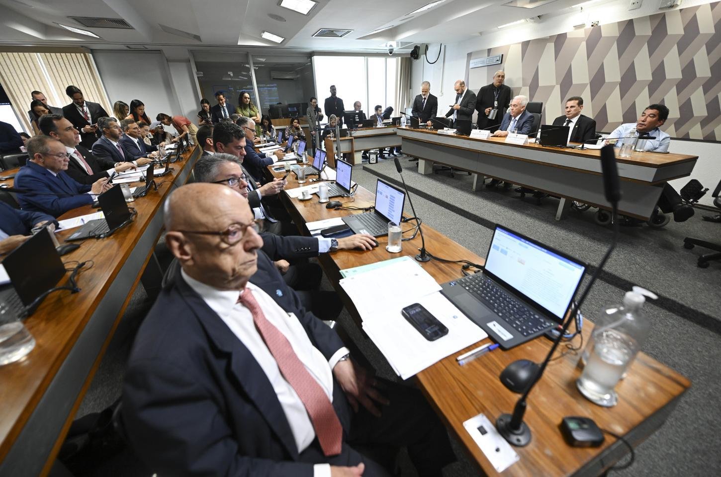 Prazo de vista reduzido acelera votação do PL da Dosimetria no Senado