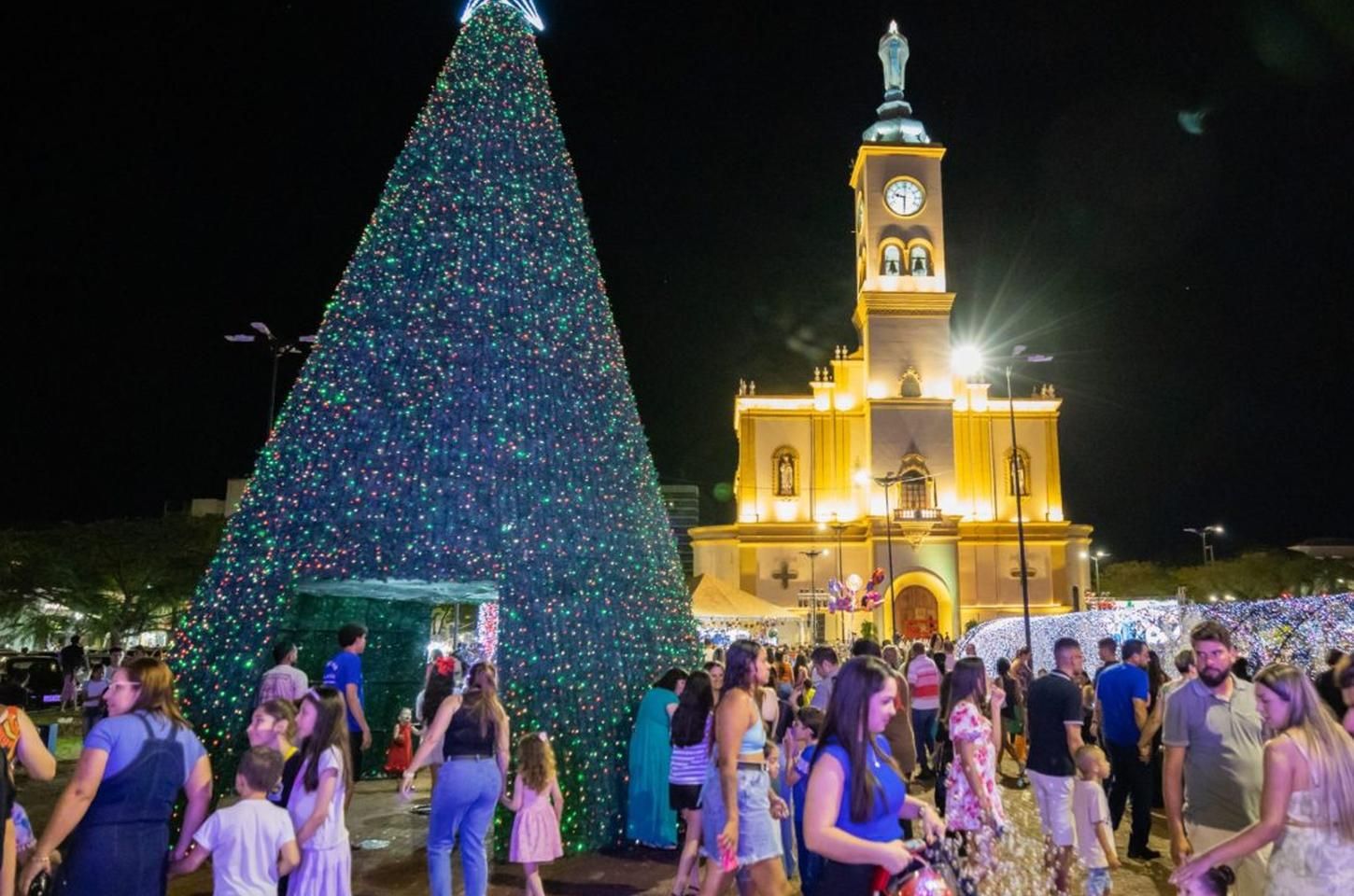 Prefeito faz balanço positivo do Natal da Família, que atraiu mais de 40 mil pessoas