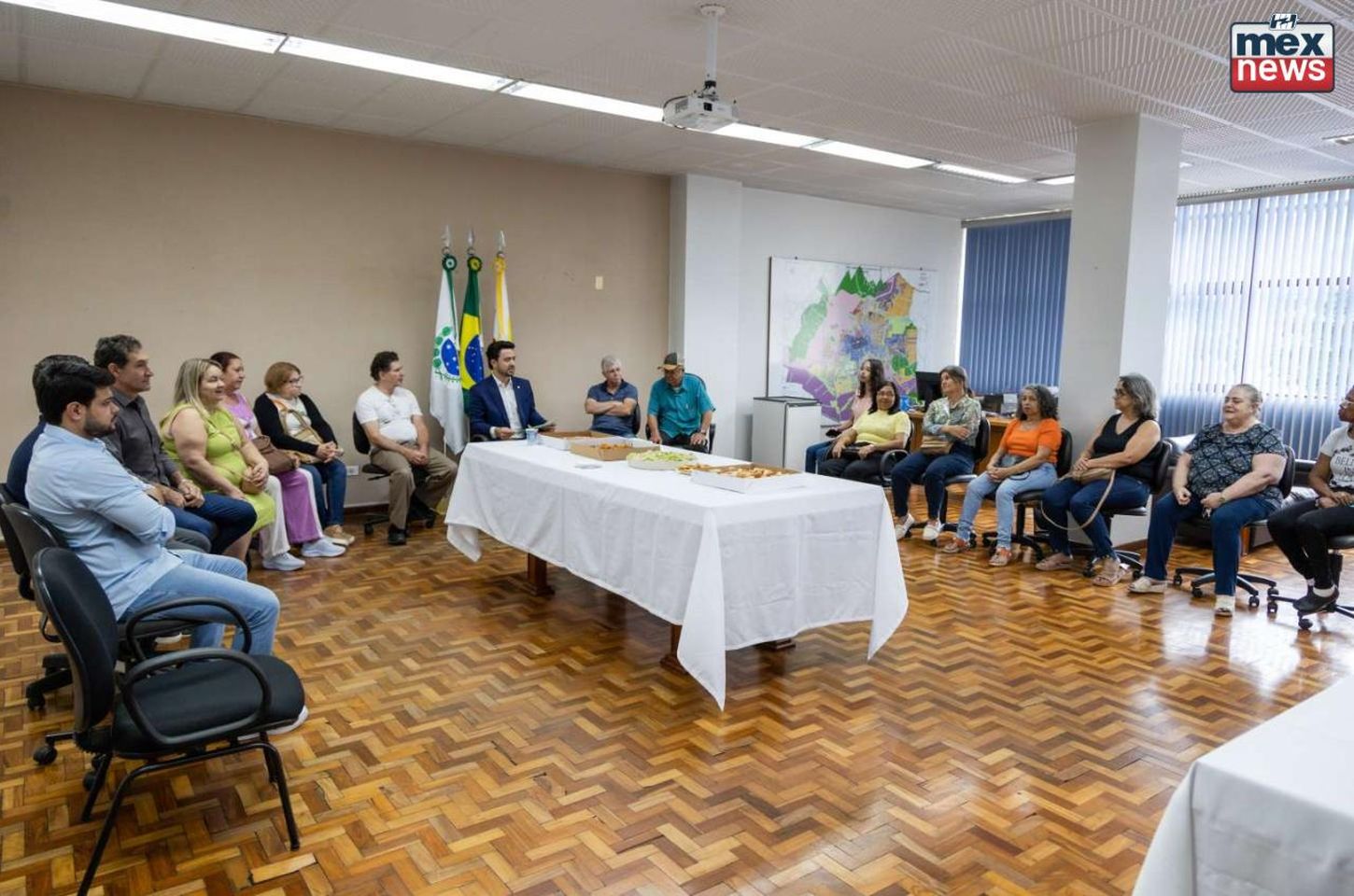 Prefeitura antecipa 13º salário e injeta milhões na economia