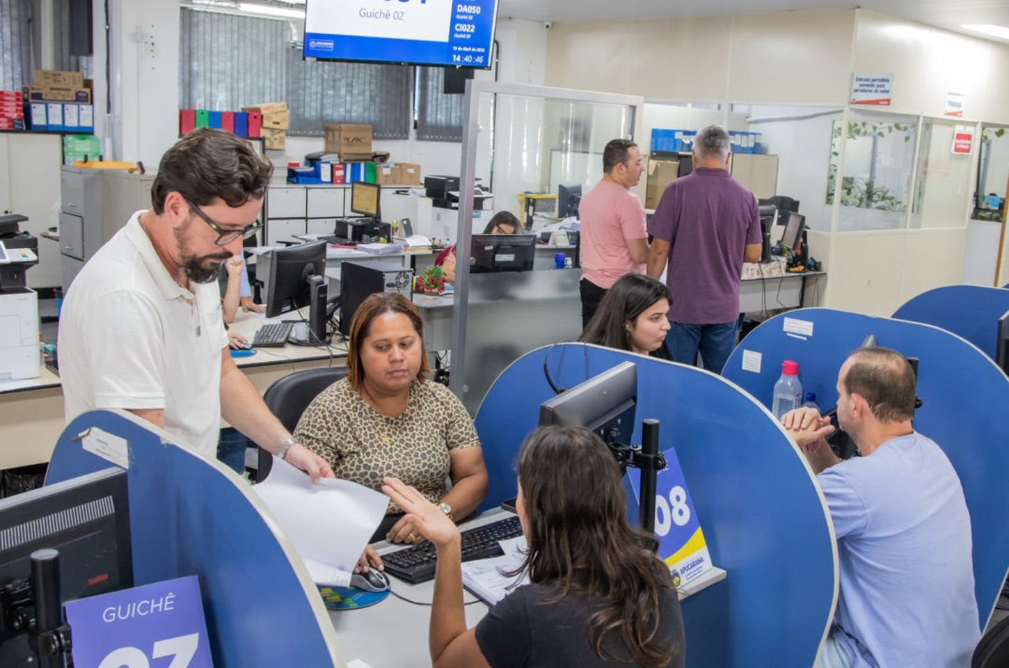Prefeitura de Apucarana concede elevação salarial a mais de 1 mil servidores