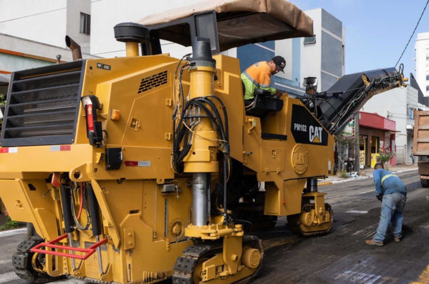 Prefeitura exige recapeamento da Rua Ponta Grossa após serviço fora das especificações