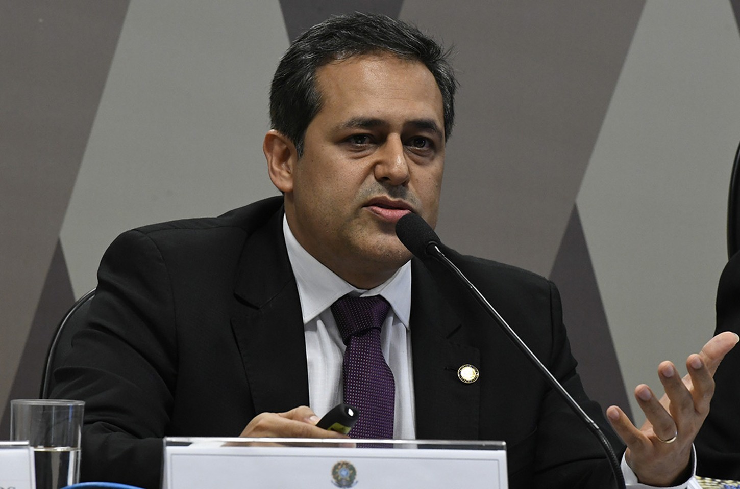 Presidente da Unafisco presta depoimento à PF sobre fake news