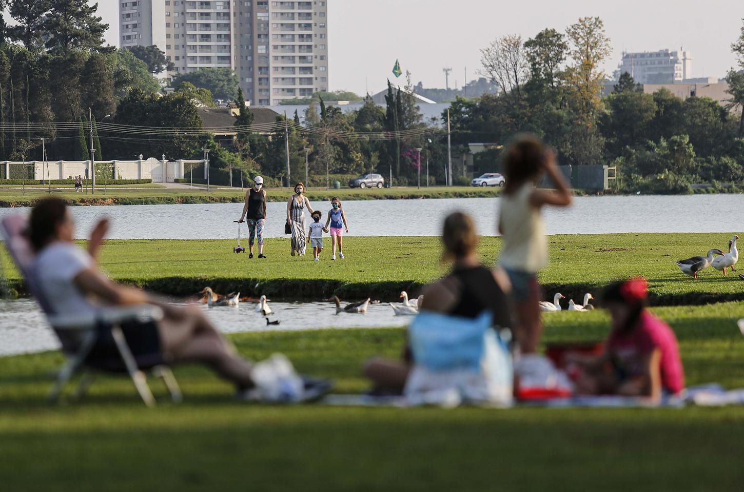 Primavera se despede do Paraná com calor intenso e previsão de pancadas de chuva