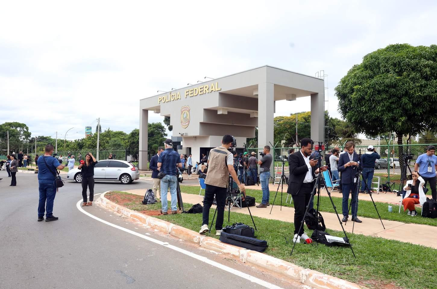 Prisão de Bolsonaro repercute internacionalmente e gera manchetes