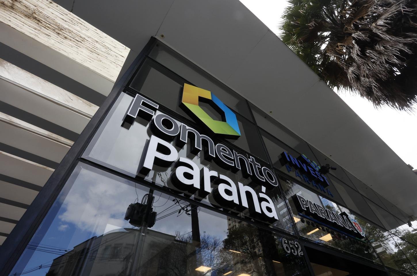 Programa de crédito para mulheres injeta R$ 300 milhões na economia paranaense