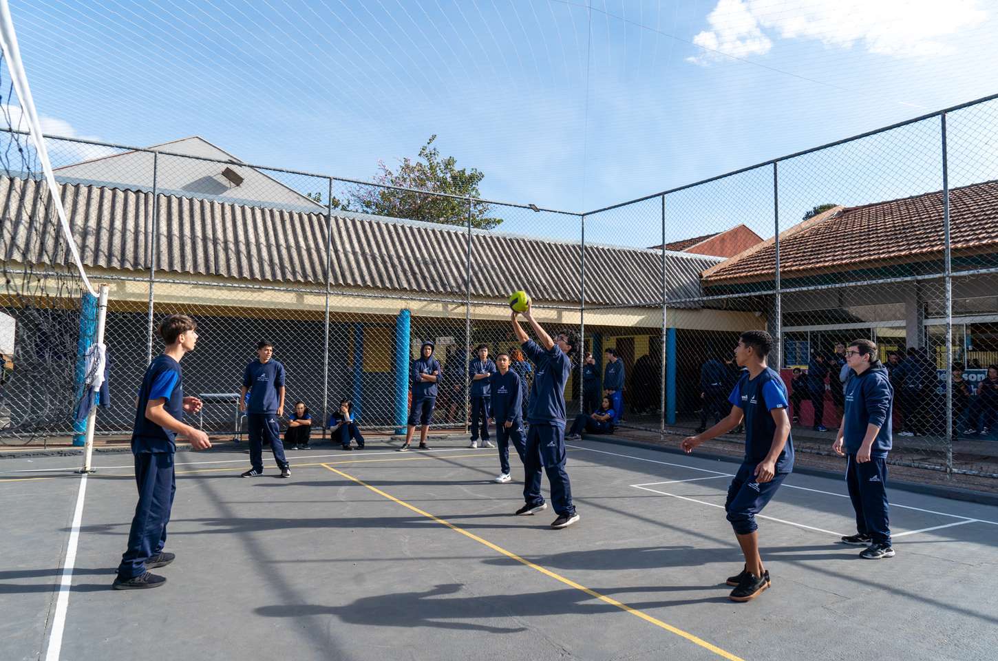 Programa Parceiro da Escola melhora frequência e estrutura em colégios do Paraná