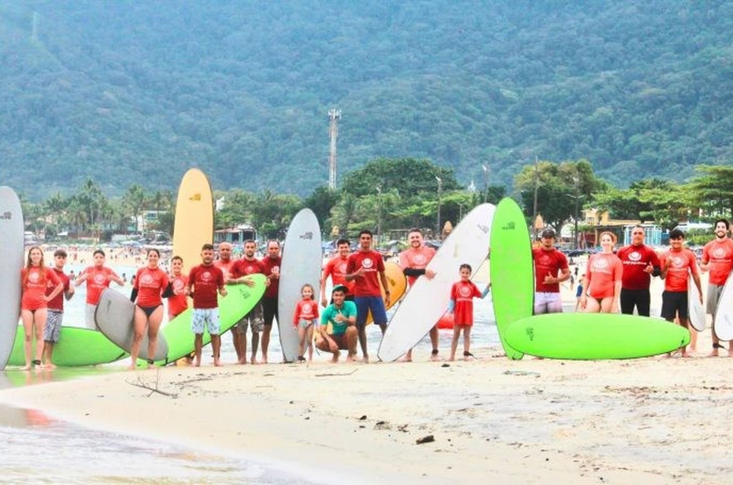 Programa Surf Para Todos encerra etapa em Maresias