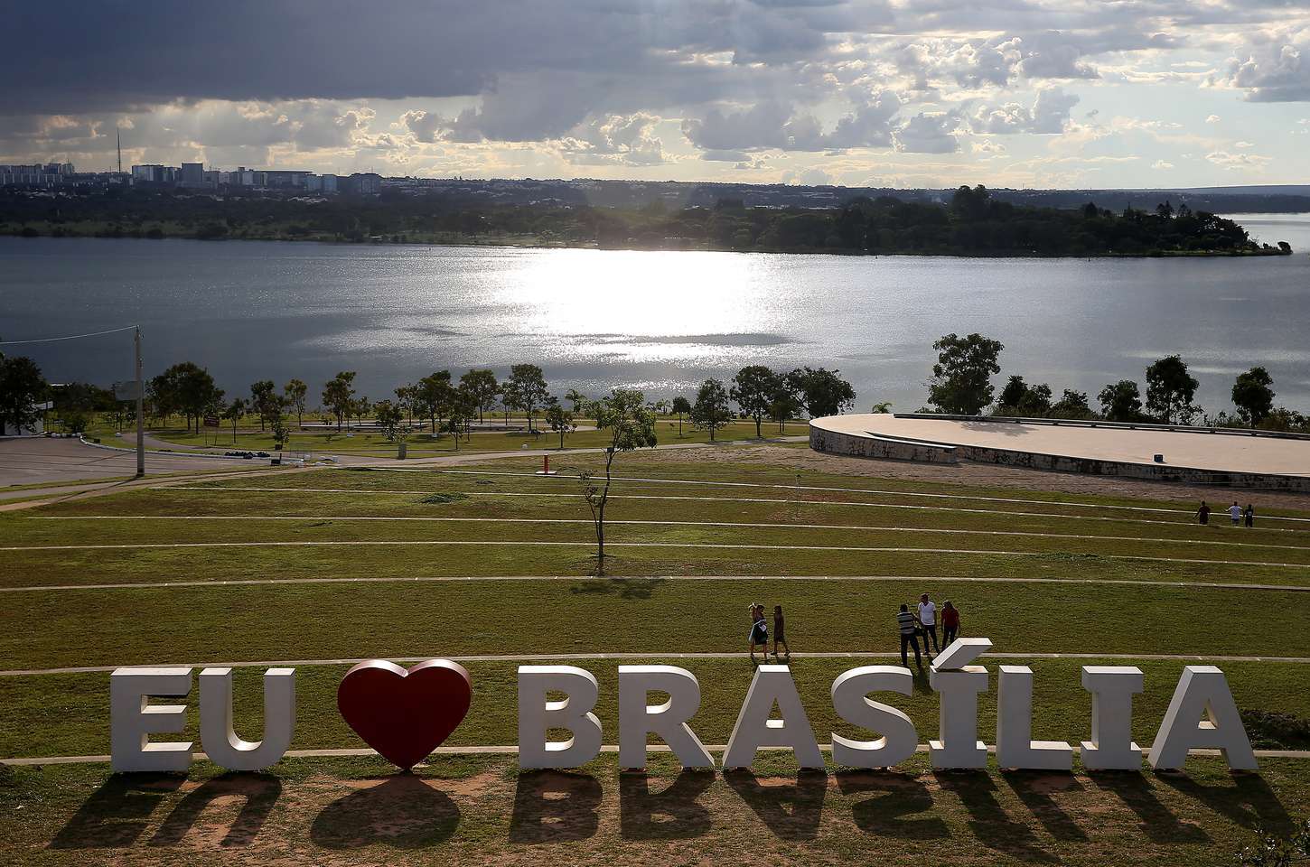 Rádio Nacional celebra 66 anos de Brasília com programação especial