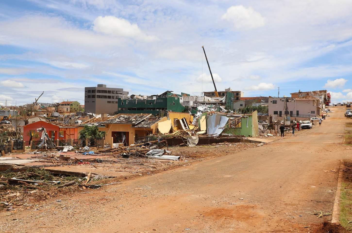 Reconstrução avança em Rio Bonito do Iguaçu após tornado
