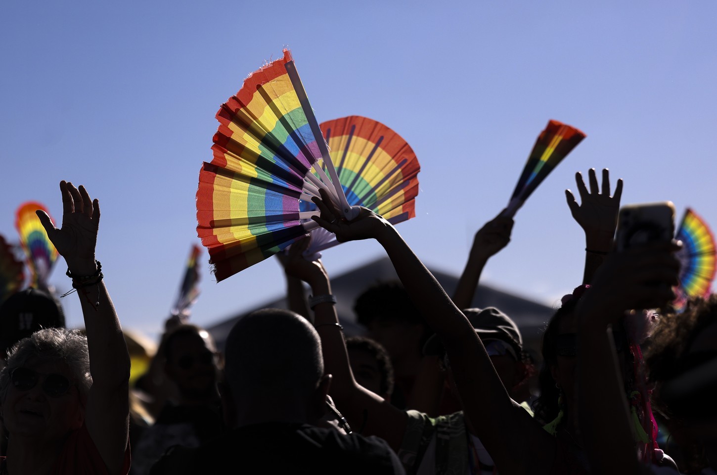 Rede nacional de conselhos LGBTQIA+ é criada para integrar ações no país