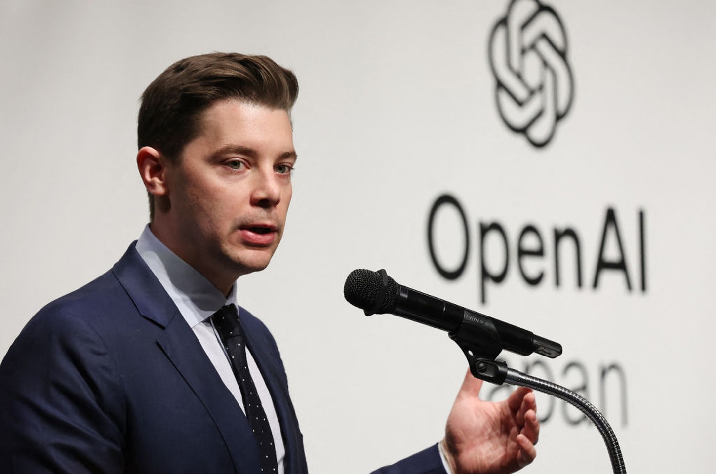 Reestruturação na OpenAI: Executivos assumem novos papéis e líderes de saúde