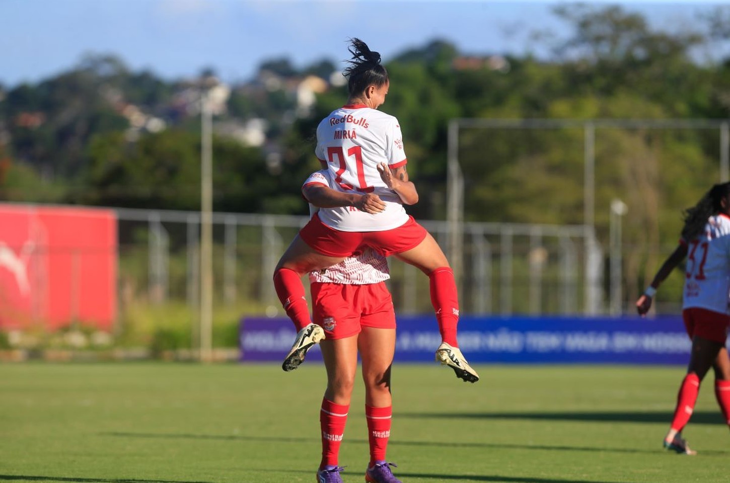 Reforços decidem e Red Bull Bragantino estreia com vitória no Brasileirão feminino