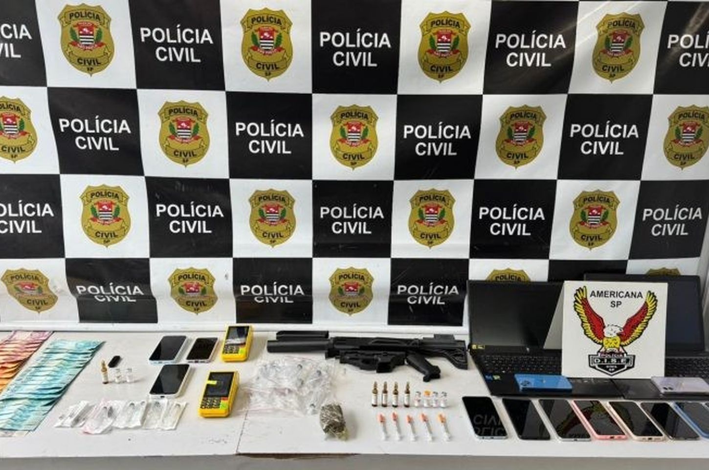 Réplica de fuzil em 3D apreendida em operação policial em Americana