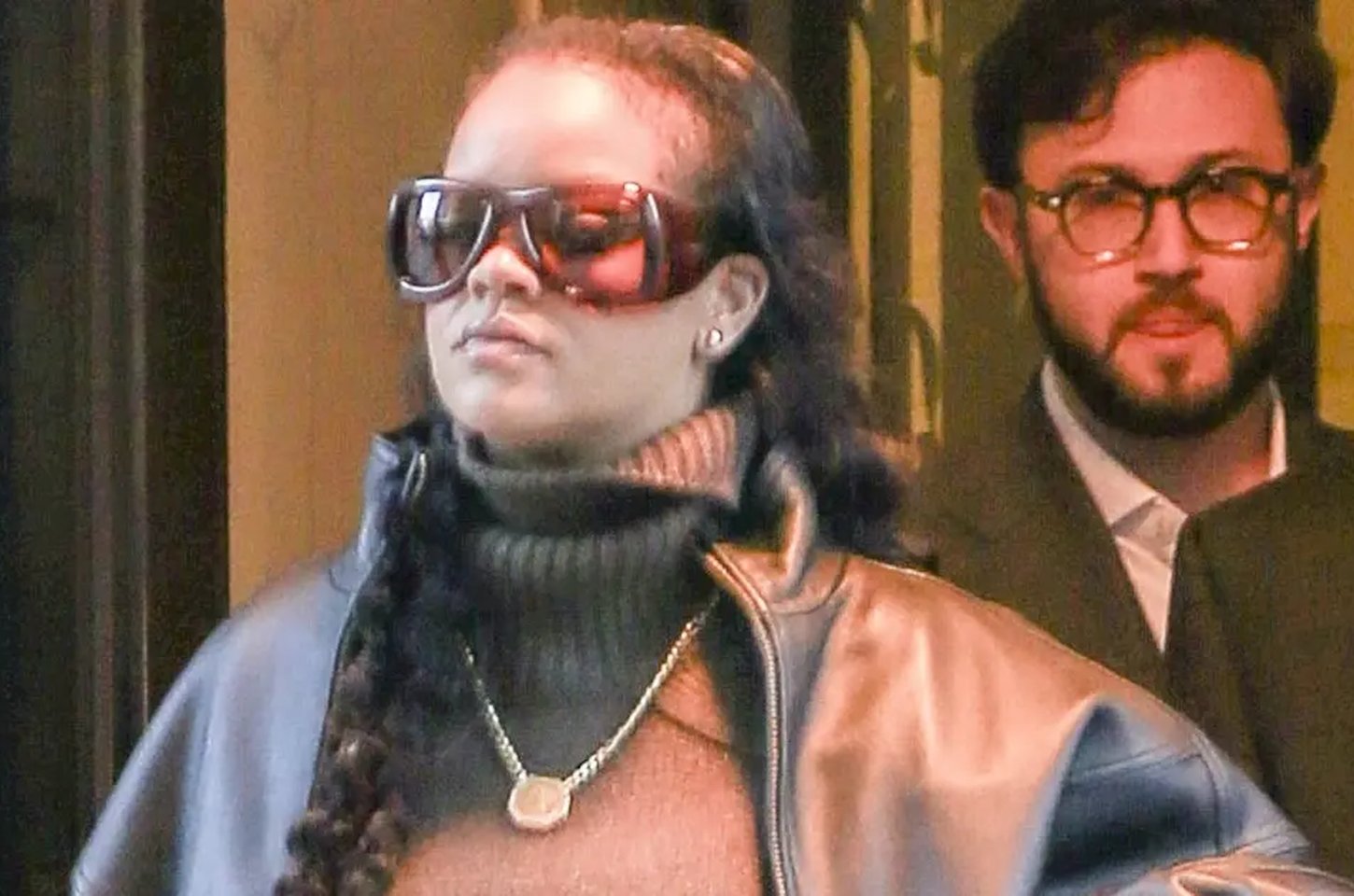 Rihanna aparece em público após tiros em sua mansão em Los Angeles