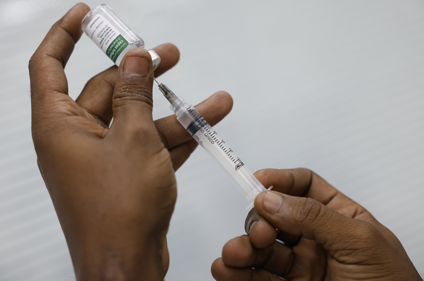 Rio amplia vacinação contra covid-19 para adolescentes a partir de 12 anos