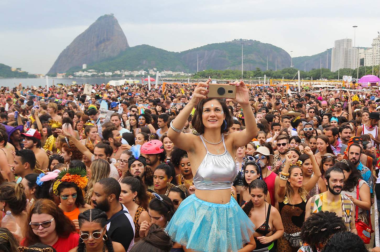 Rio se prepara para o último fim de semana pré-Carnaval com 118 blocos