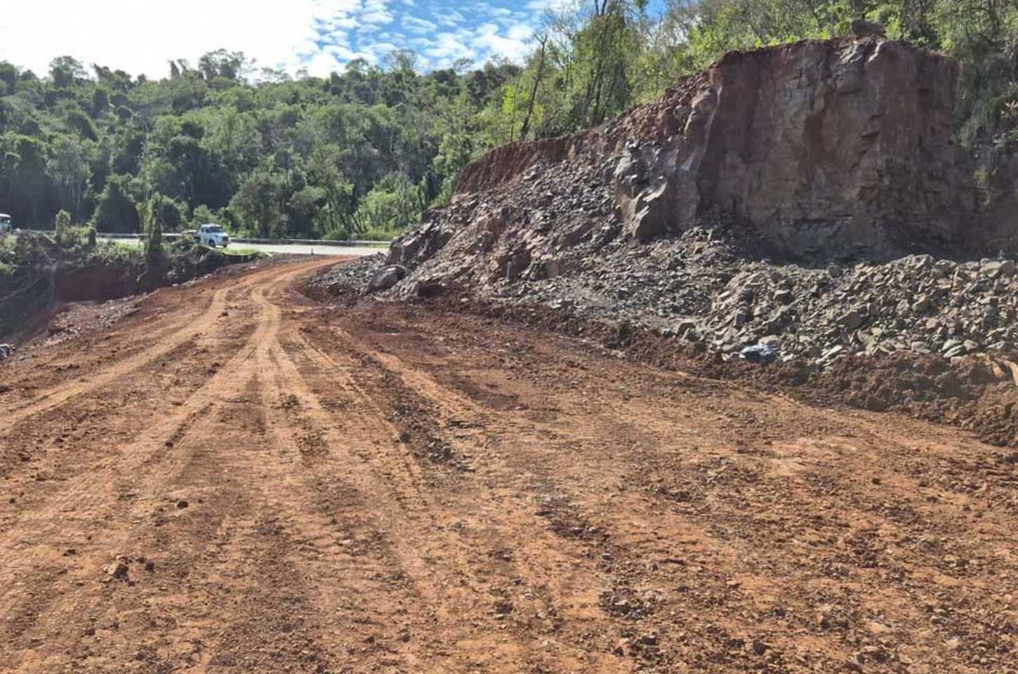 Rodovia PRC-487 terá interdição para detonação de rochas em Nova Tebas
