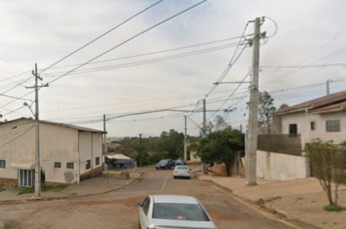 Rua Guararapes terá interdição neste domingo para manutenção da rede elétrica