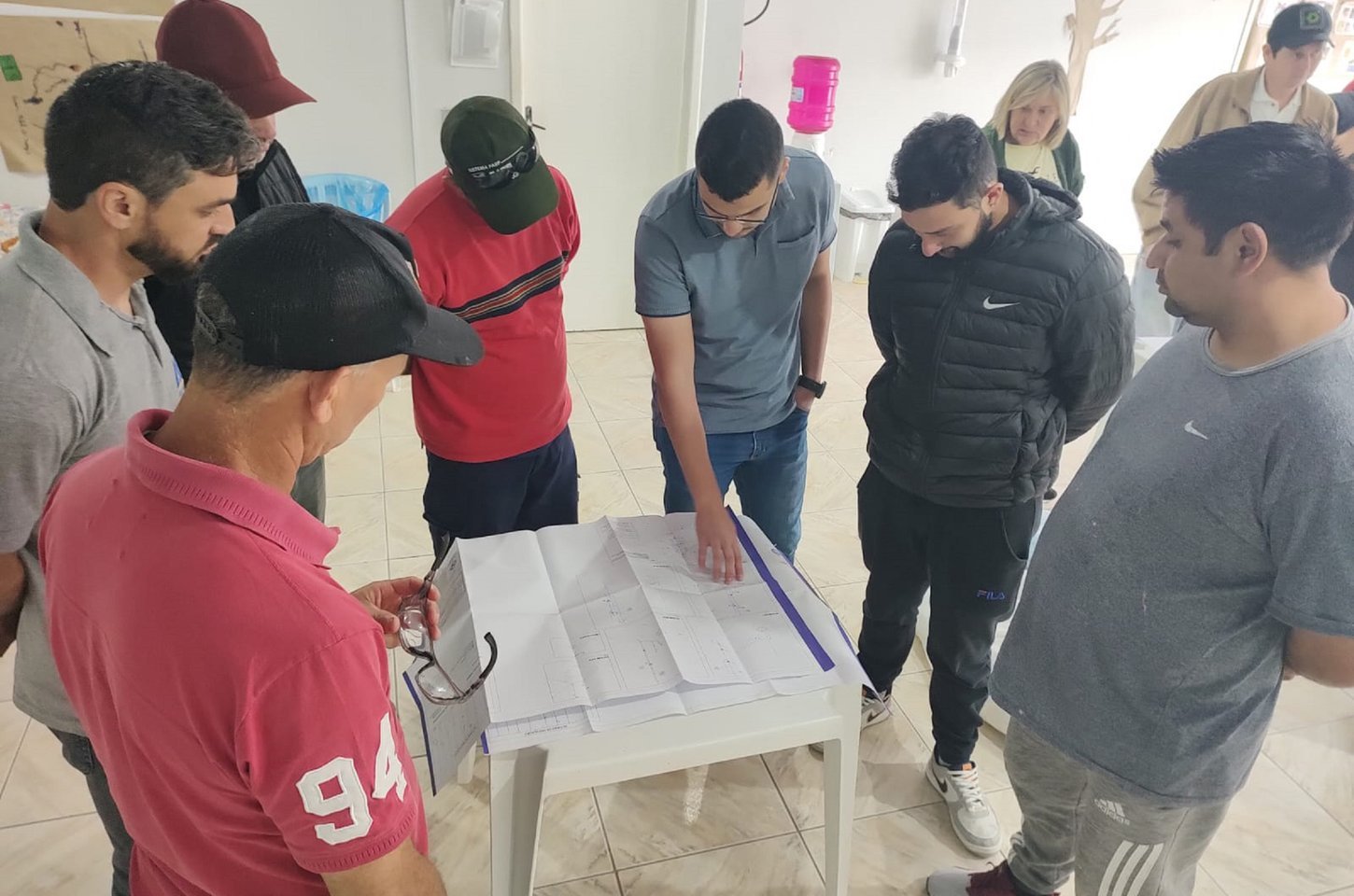 Sanepar capacita moradores de Piên para ligações de esgoto