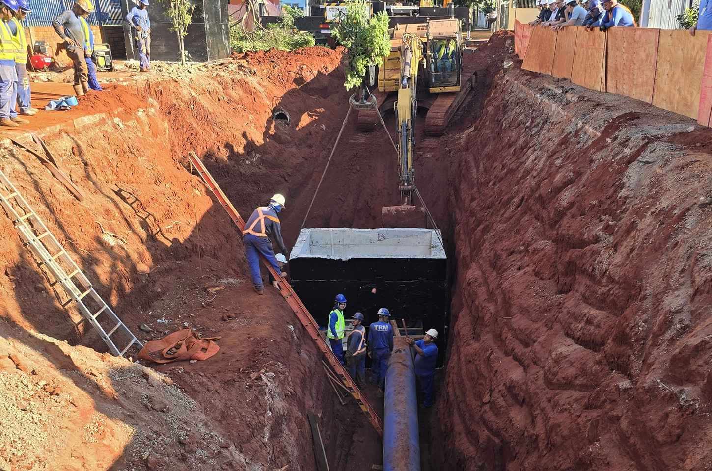 Sanepar conclui etapa complexa de obra que duplica abastecimento de água em Maringá