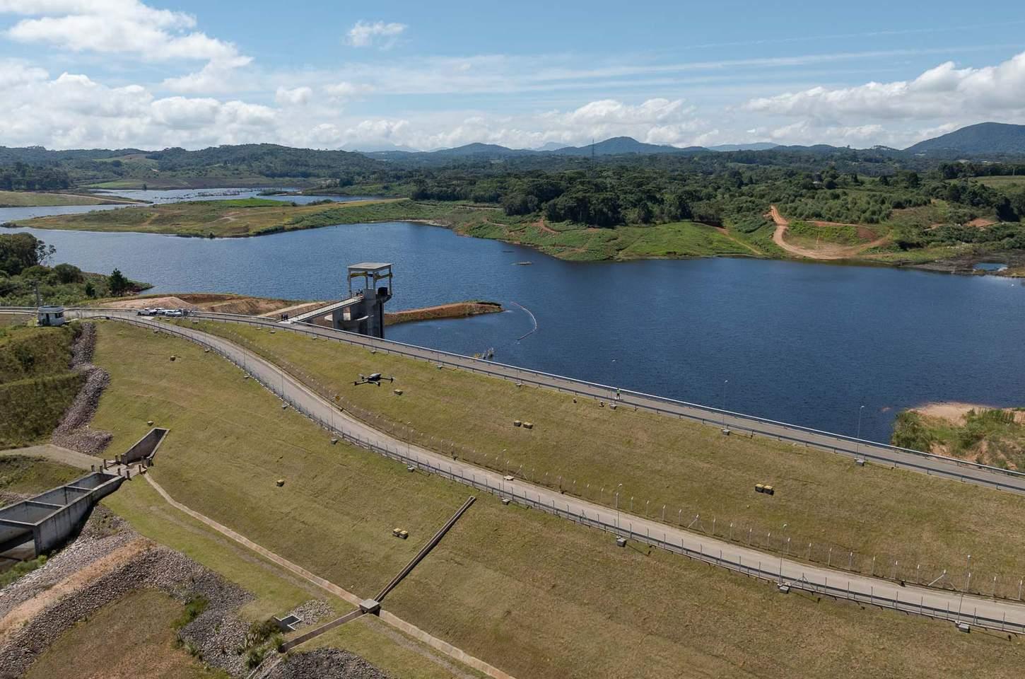 Sanepar usa tecnologia de ponta para encher reservatório do Miringuava
