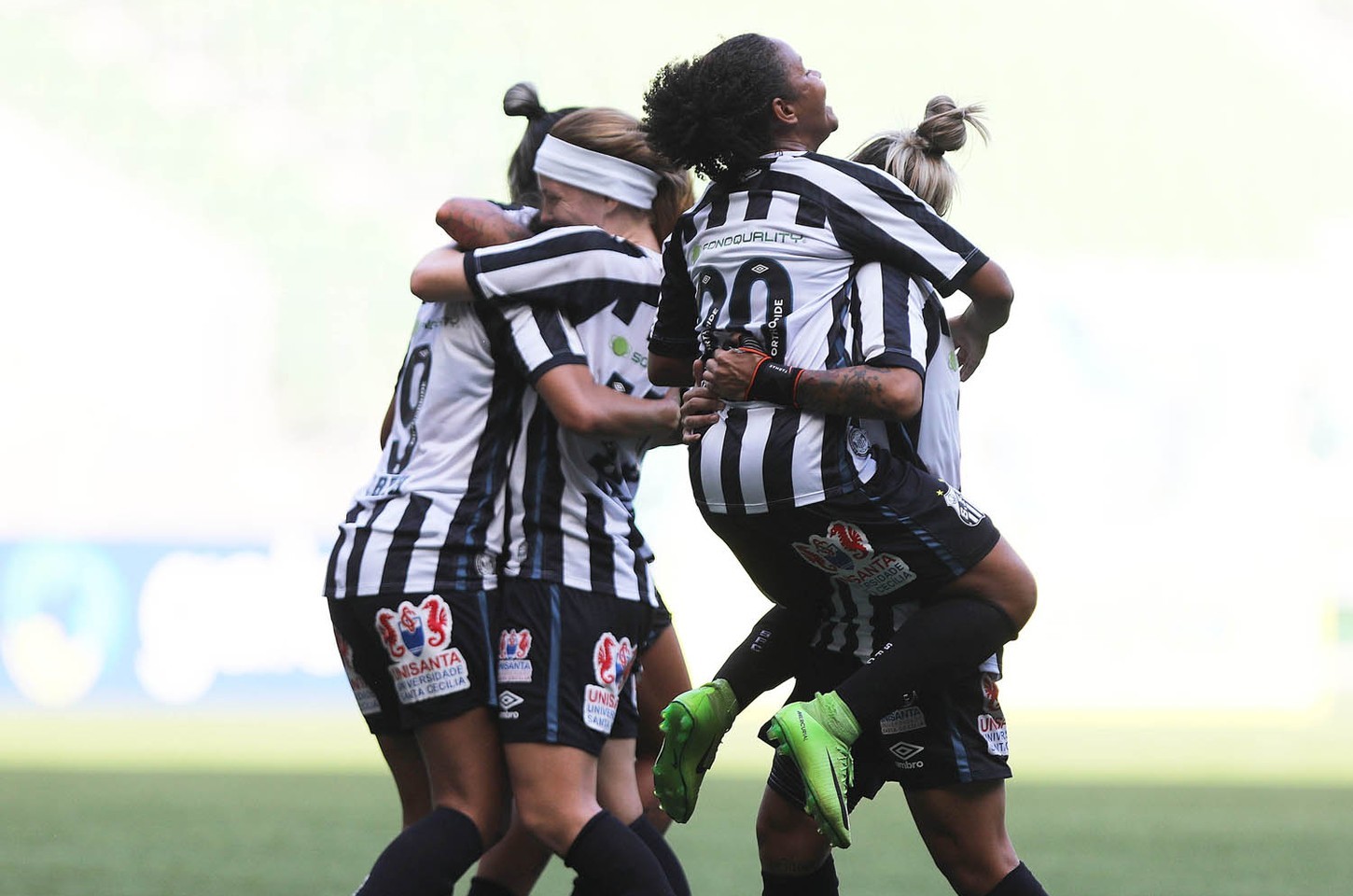 Santos e São Paulo vencem na abertura do Brasileirão Feminino