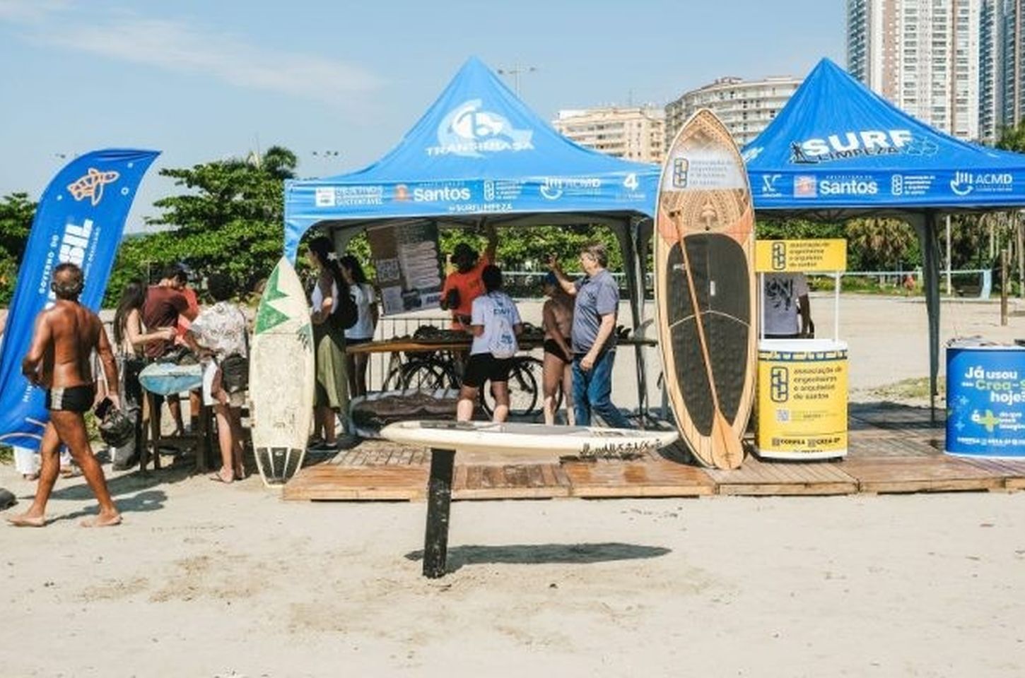 Santos recebe etapa do Verão no Clima com mutirão de limpeza e shows