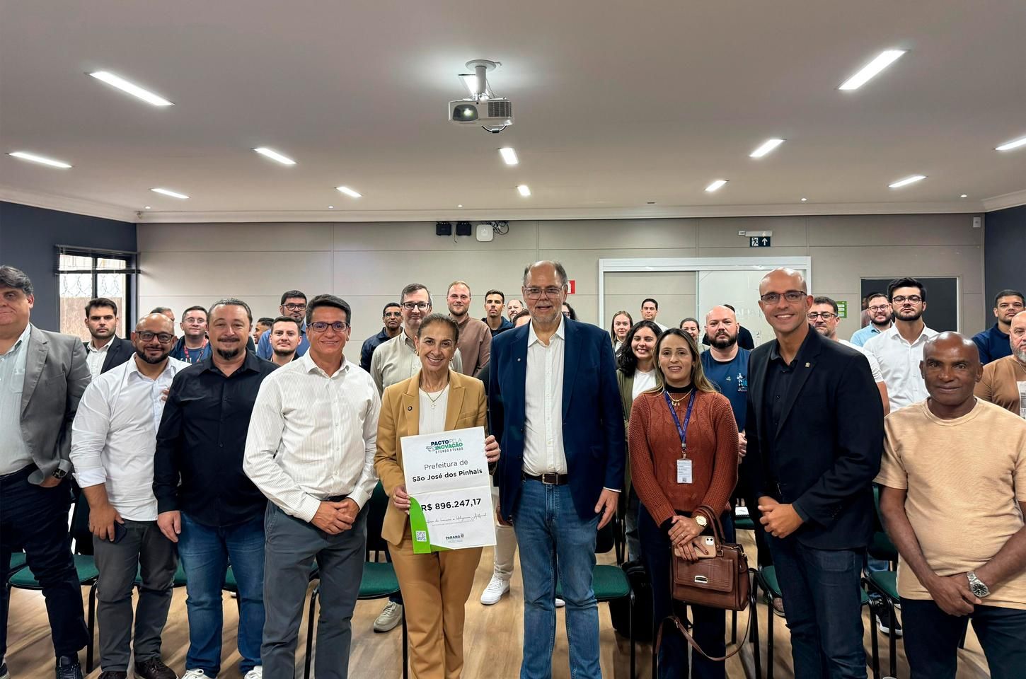 São José dos Pinhais recebe R$ 896 mil para inovação e tecnologia