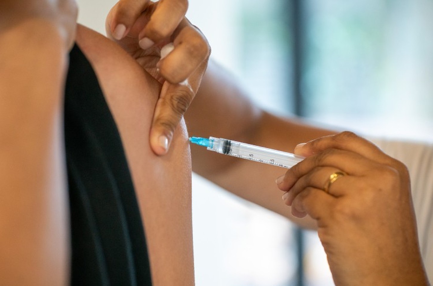 São Paulo inicia campanha de vacinação contra gripe com alerta para casos graves