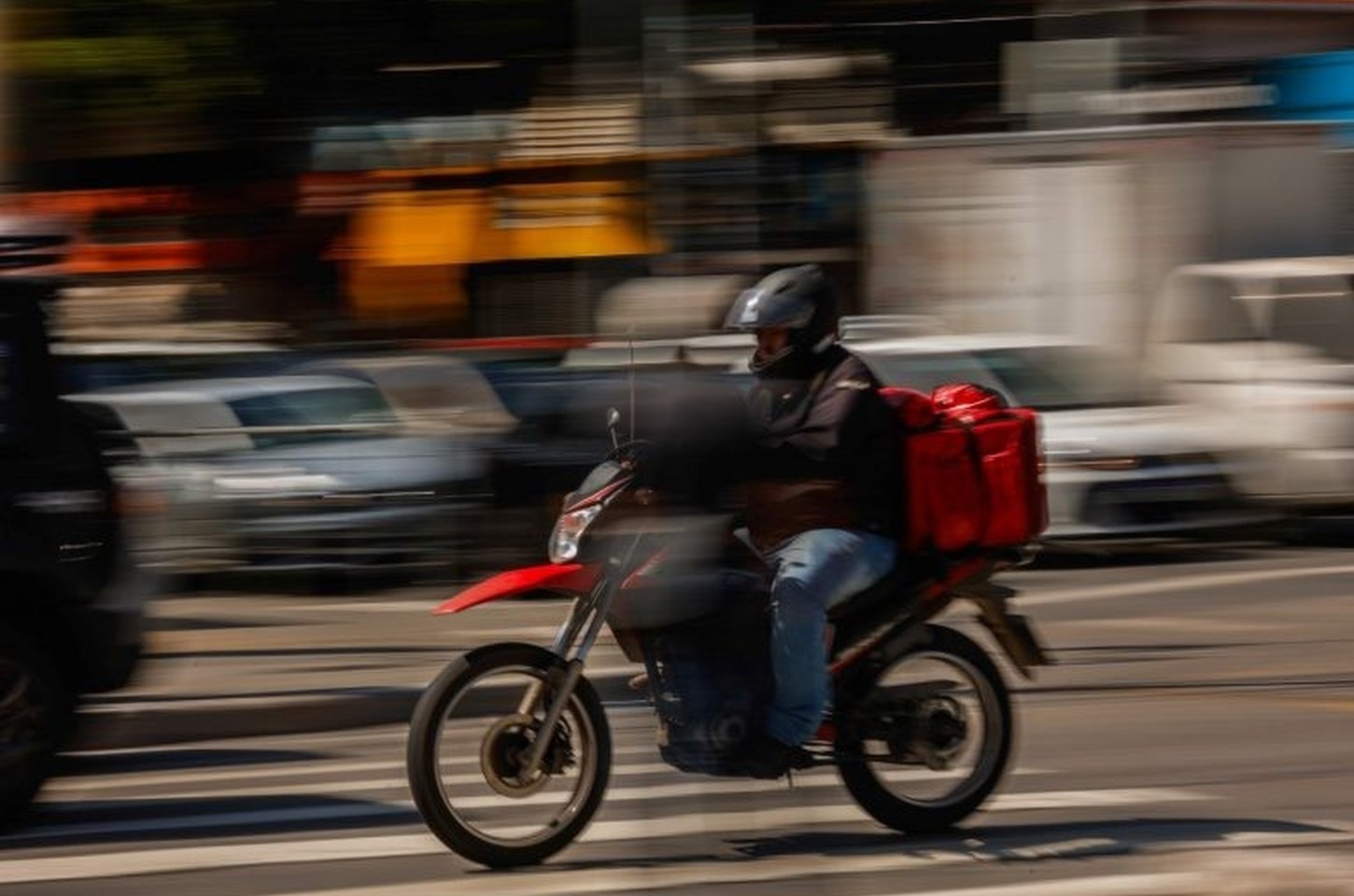 São Paulo lança Mão na Roda: CNH digital gratuita para motoristas profissionais