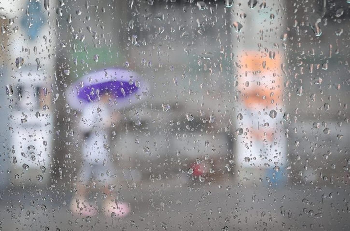 São Paulo tem calor e pancadas de chuva típicas do verão nesta segunda