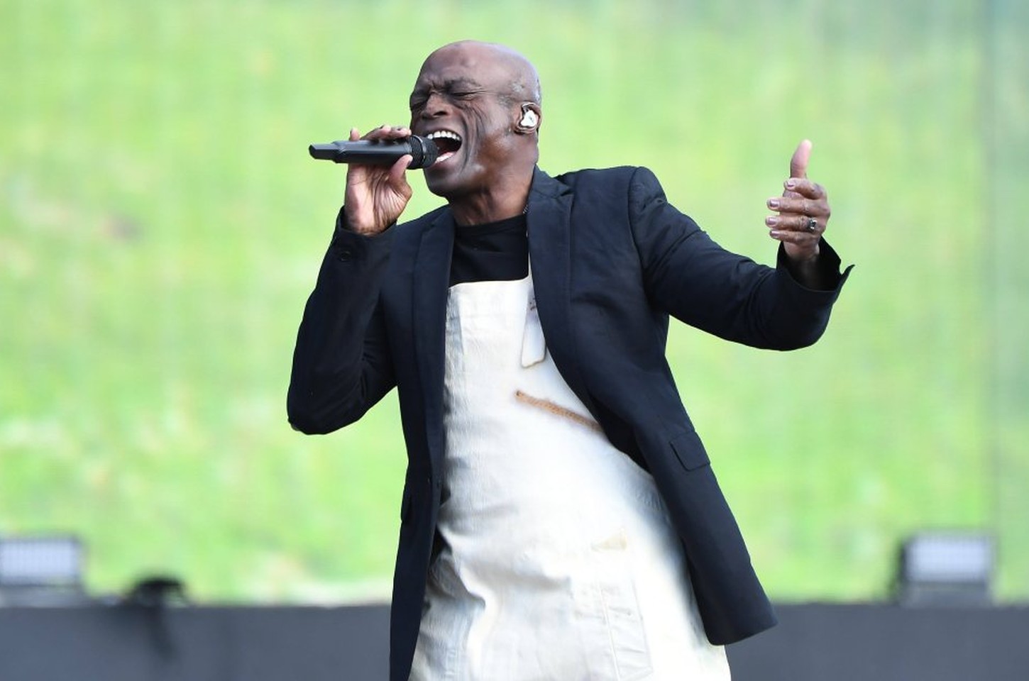 Seal anuncia shows no Brasil para celebrar 30 anos de carreira