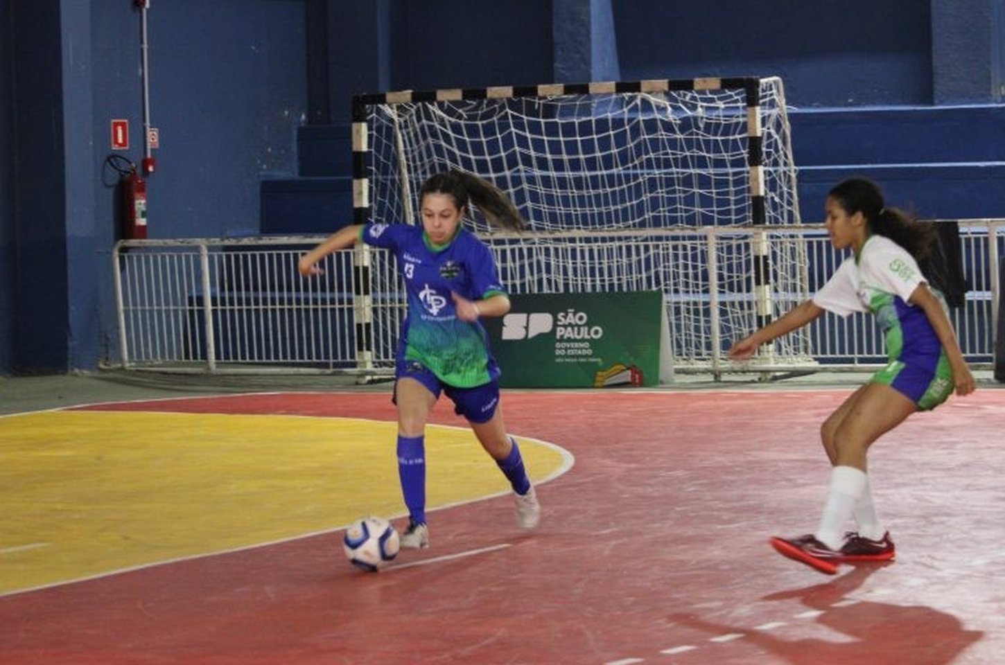 Serrana recebe a Copa Estadual de Futsal com mais de 300 jovens atletas
