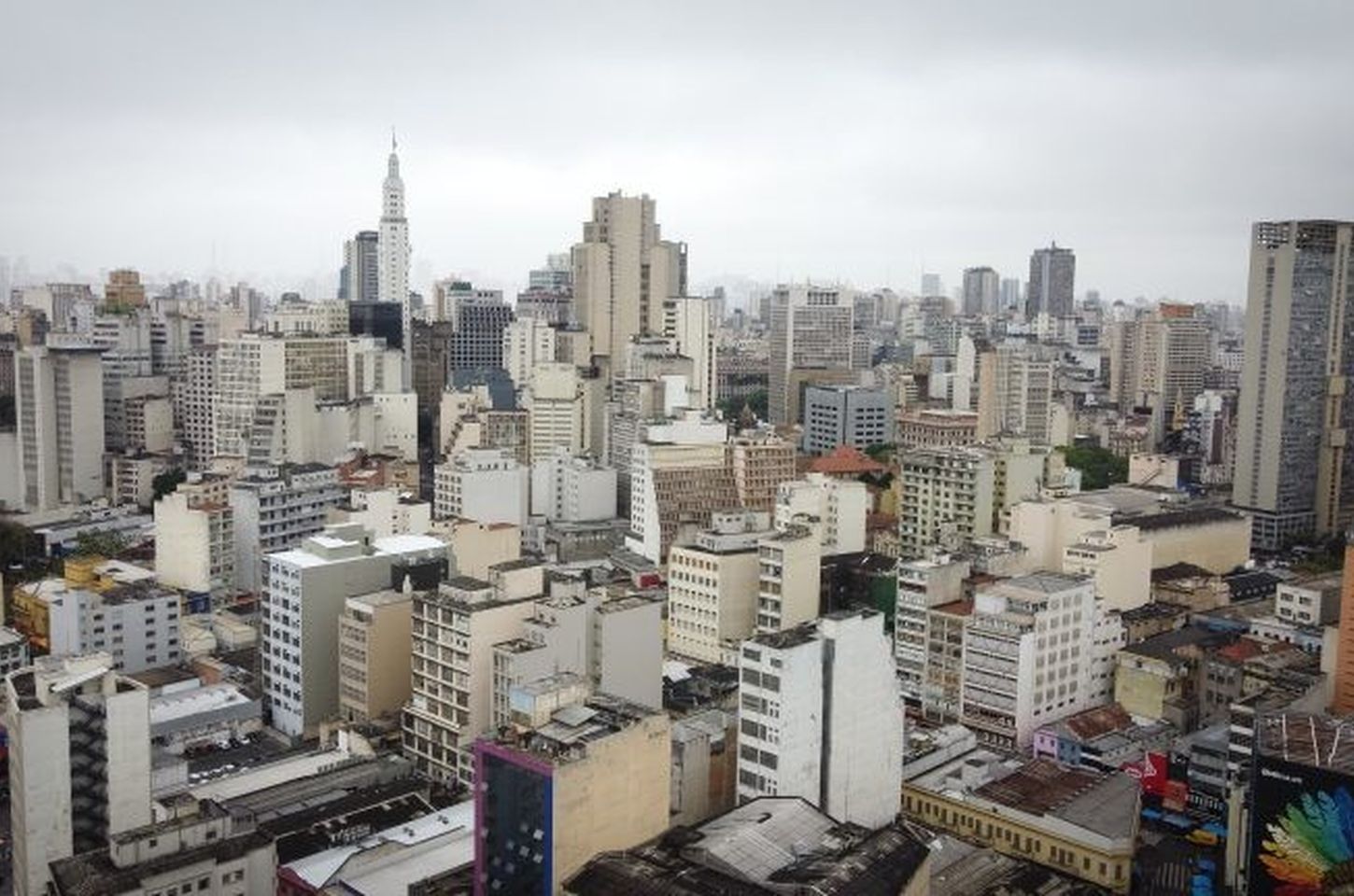 Sexta-feira tem sol, nuvens e ventos fortes em SP; chuva isolada à tarde