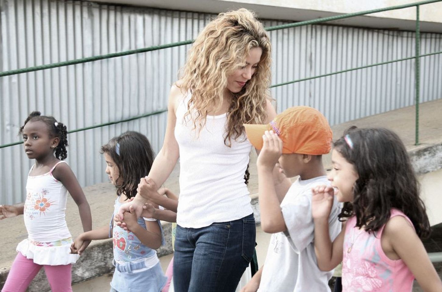 Shakira: além da música, uma missão pela educação na Colômbia